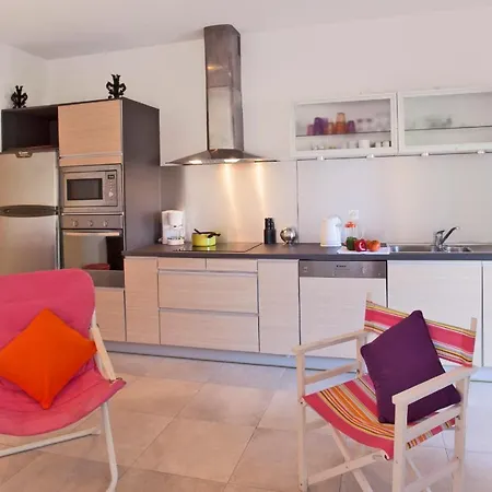 Апартаменты Casa Estel - Blue In Downtown Of Erbalunga Брандо