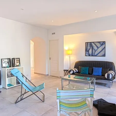 Casa Estel - Blue In Downtown Of Erbalunga * Brando